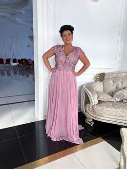 Sukienka długa z rękawkiem zdobienia róż