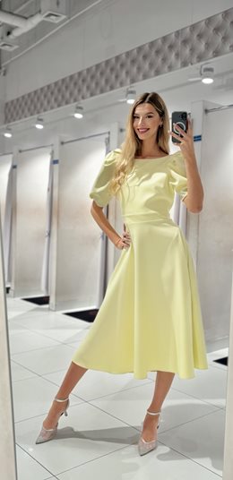 Sukienka midi rozkloszowana tył wycięcie lemon